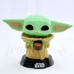 Figurine POP! N°378 L'Enfant avec tasse The Mandalorian (Star Wars)